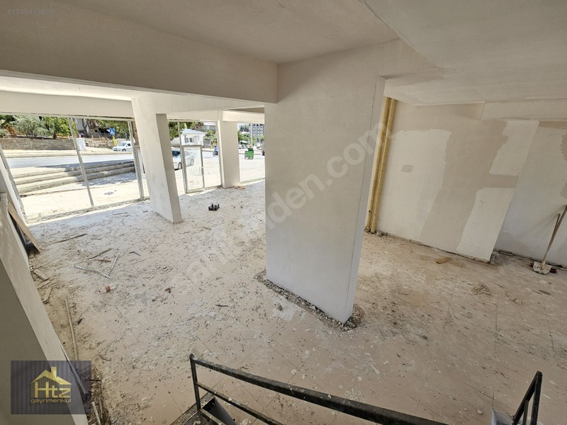 Üngüt Ptt Altında-köşe Başı-ekstra Alanlı-3 Katlı Kiralık Dükkan — fotoğraf 13