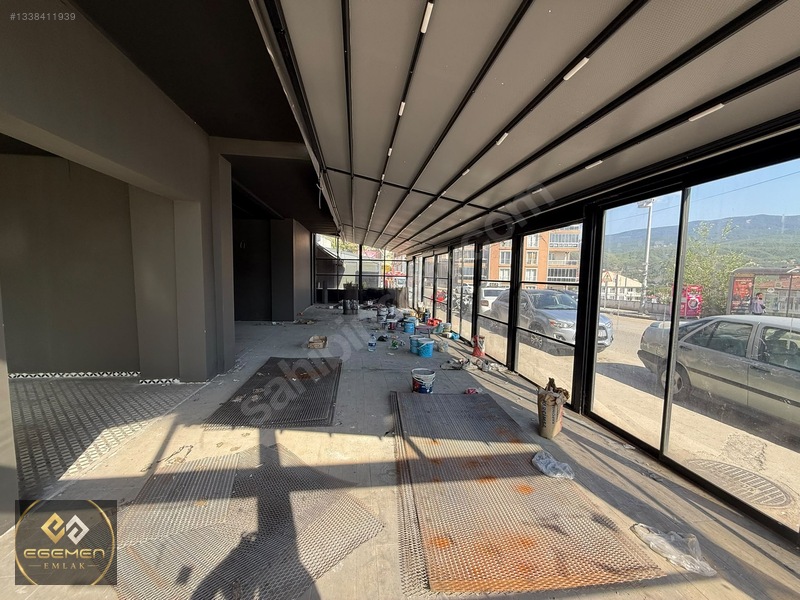Egemen Emlak'tan 100.yıl'da Yola Cephe 560m² Kiralık Dükkan — fotoğraf 5