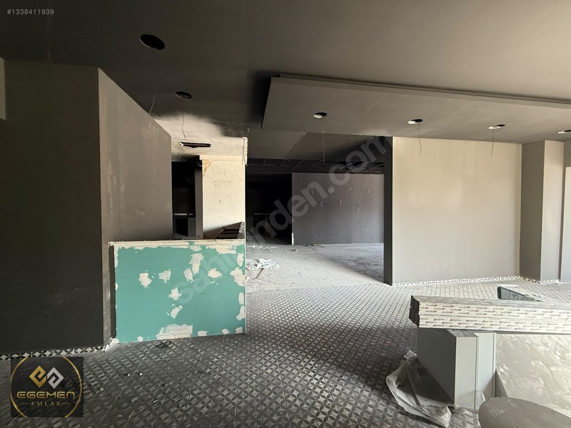 Egemen Emlak'tan 100.yıl'da Yola Cephe 560m² Kiralık Dükkan — fotoğraf 11
