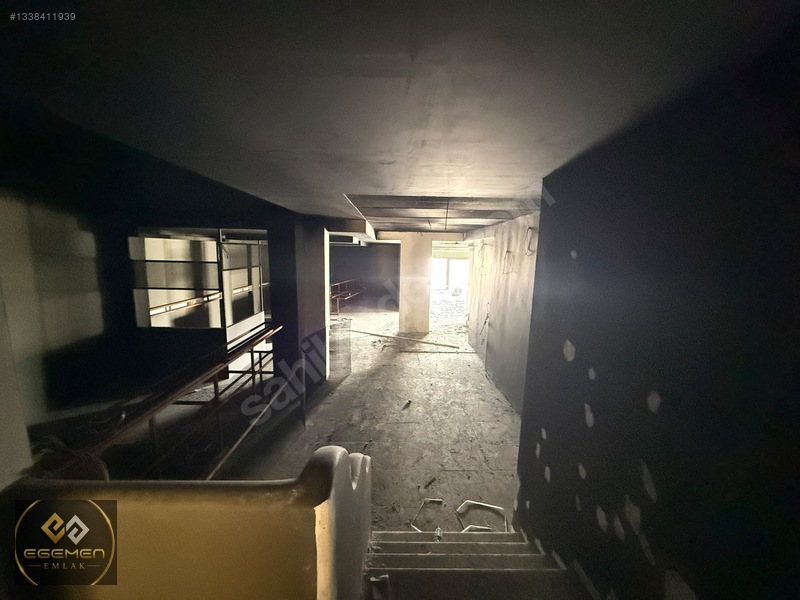 Egemen Emlak'tan 100.yıl'da Yola Cephe 560m² Kiralık Dükkan — fotoğraf 14
