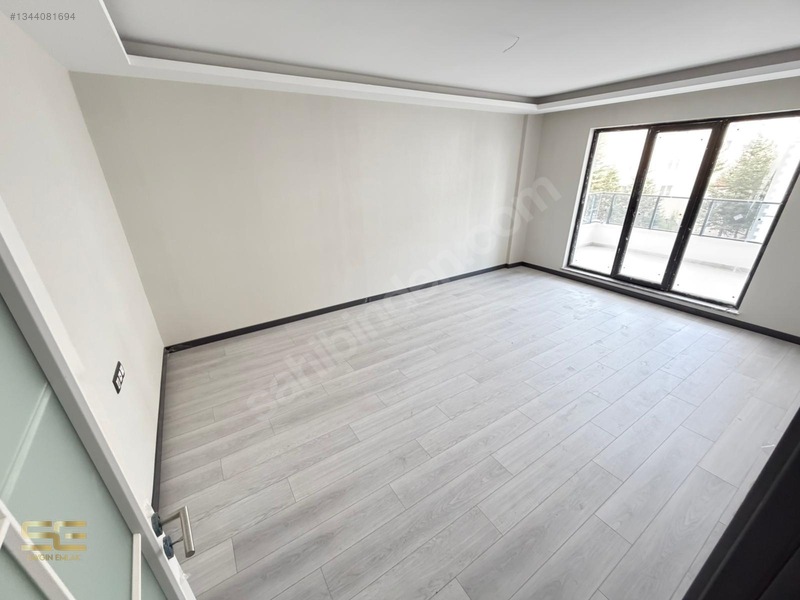 Saygın'dan 3+1 Cadde Üzeri 155m2 E.banyo Giyinme Odalı Daireler — fotoğraf 7