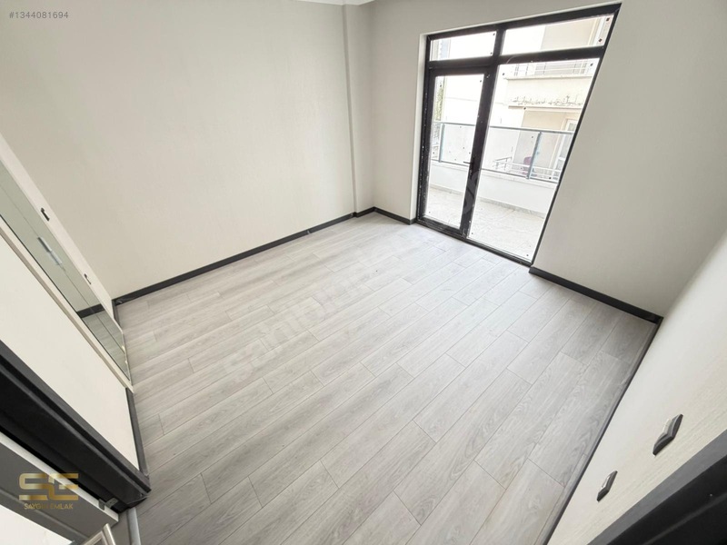 Saygın'dan 3+1 Cadde Üzeri 155m2 E.banyo Giyinme Odalı Daireler — fotoğraf 13