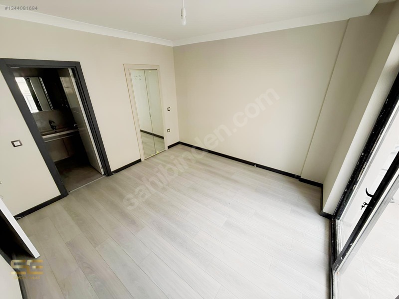 Saygın'dan 3+1 Cadde Üzeri 155m2 E.banyo Giyinme Odalı Daireler — fotoğraf 18