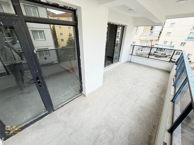 Saygın'dan 3+1 Cadde Üzeri 155m2 E.banyo Giyinme Odalı Daireler — fotoğraf 27