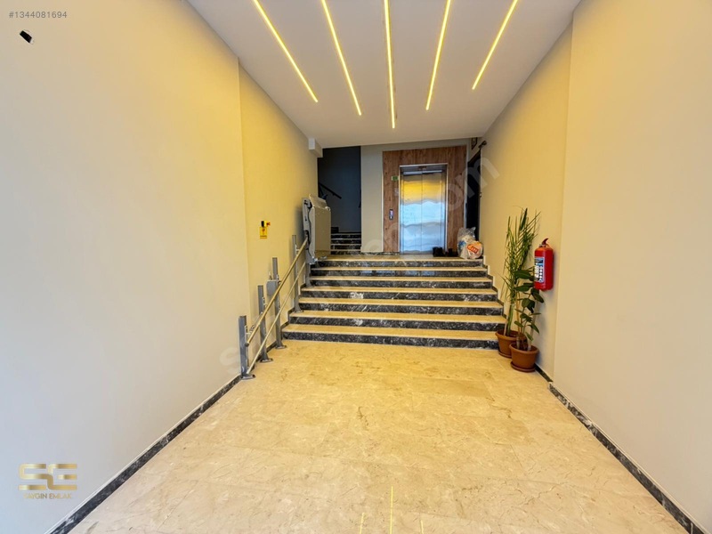 Saygın'dan 3+1 Cadde Üzeri 155m2 E.banyo Giyinme Odalı Daireler — fotoğraf 35