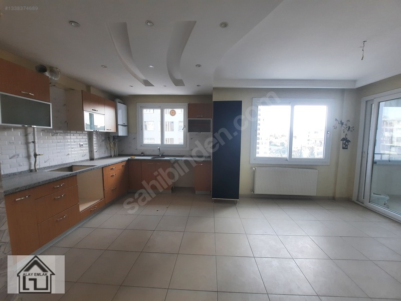 Belediye Evlerinde Bulvarda Sitede 4+1 Doğalgazlı Satılık Daire