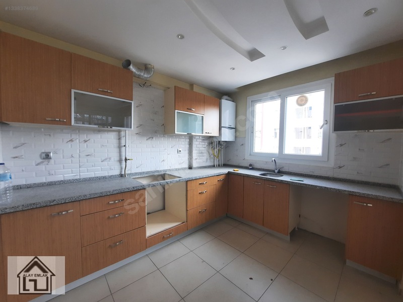 Belediye Evlerinde Bulvarda Sitede 4+1 Doğalgazlı Satılık Daire — fotoğraf 6