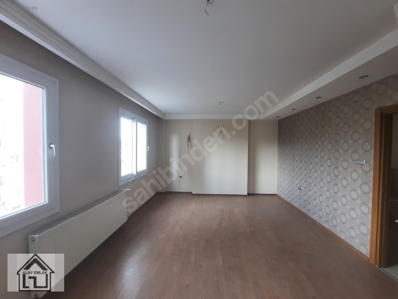 Belediye Evlerinde Bulvarda Sitede 4+1 Doğalgazlı Satılık Daire — fotoğraf 12