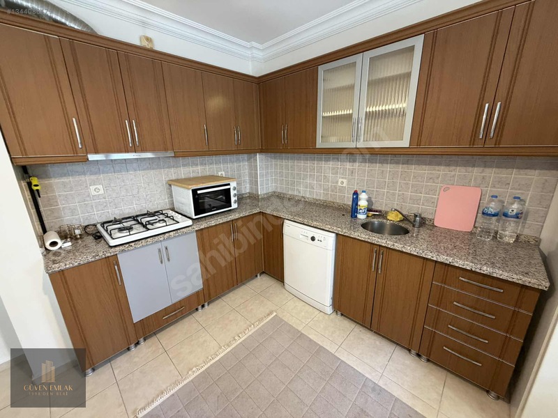 Güvenden Kurtuluşta Genç Binada Geniş 2+1 Kombili Eşyalı Daire — fotoğraf 4