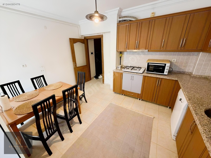 Güvenden Kurtuluşta Genç Binada Geniş 2+1 Kombili Eşyalı Daire — fotoğraf 5