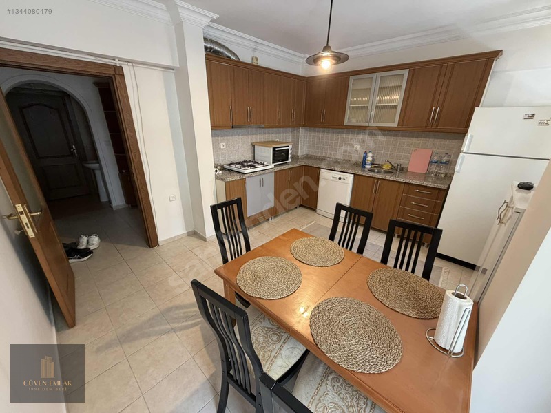 Güvenden Kurtuluşta Genç Binada Geniş 2+1 Kombili Eşyalı Daire — fotoğraf 7