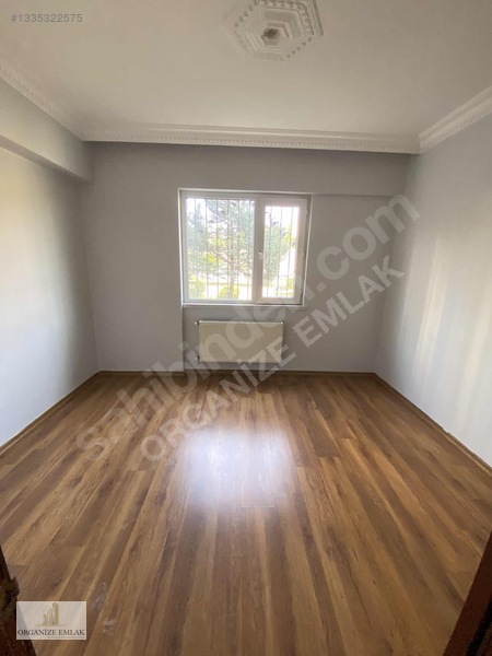 Serhat Mahallesinde 3+1 Kiralık Daire — fotoğraf 17