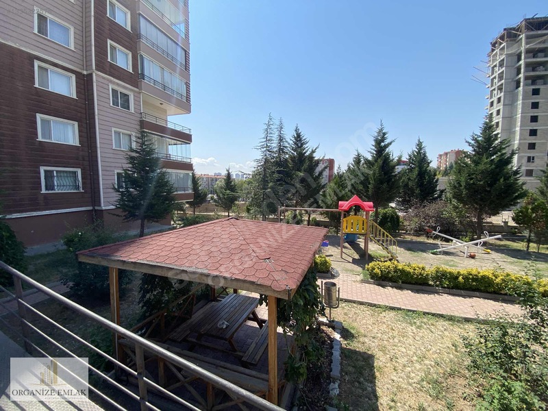 Serhat Mahallesinde 3+1 Kiralık Daire — fotoğraf 21