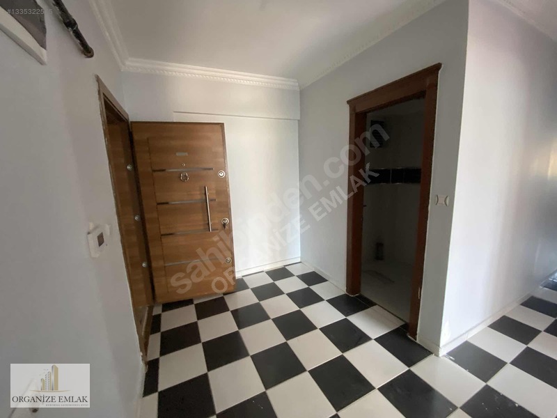 Serhat Mahallesinde 3+1 Kiralık Daire — fotoğraf 32