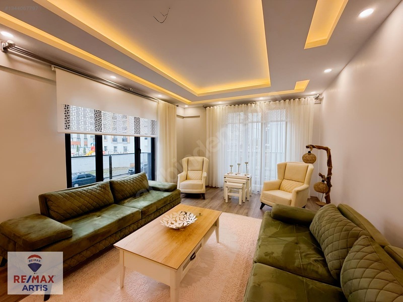 Remax Artis'ten Kombina'da Satılık 4+1 Daire — fotoğraf 9