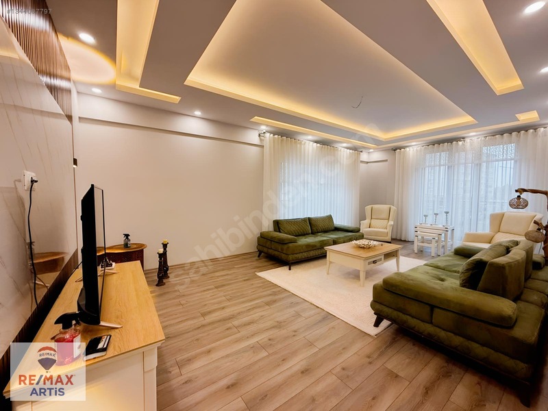 Remax Artis'ten Kombina'da Satılık 4+1 Daire — fotoğraf 10