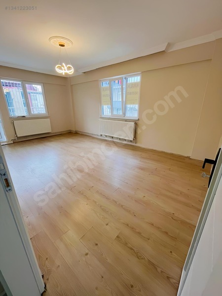 Esenevler'de Tramvaya Yakın Aidat Yok Kiralık 3+1 Daire — fotoğraf 2