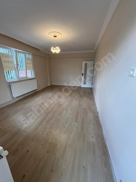 Esenevler'de Tramvaya Yakın Aidat Yok Kiralık 3+1 Daire — fotoğraf 3