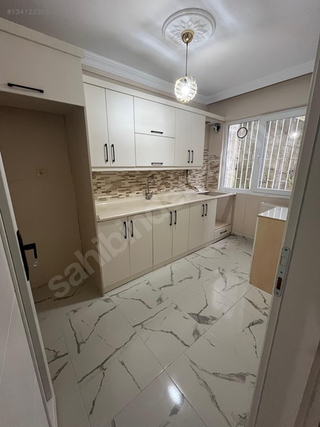 Esenevler'de Tramvaya Yakın Aidat Yok Kiralık 3+1 Daire — fotoğraf 8