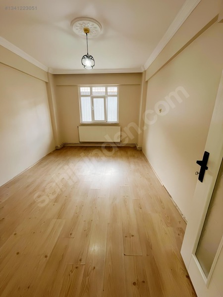Esenevler'de Tramvaya Yakın Aidat Yok Kiralık 3+1 Daire — fotoğraf 13