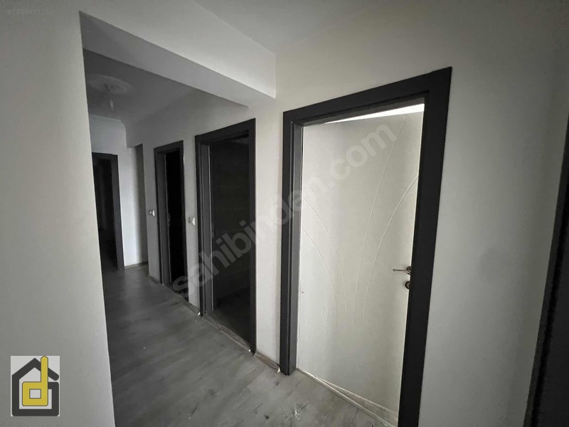 Rızaiye'de Cadde Üzerinde Kiralık 2+1 Lüx Daire Detay'dan — fotoğraf 2