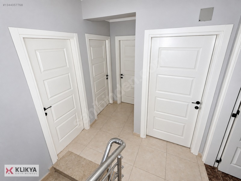 Akdeniz Mah. 420m² Arsa İçinde İskanlı Ferah Dubleks Villa — fotoğraf 9