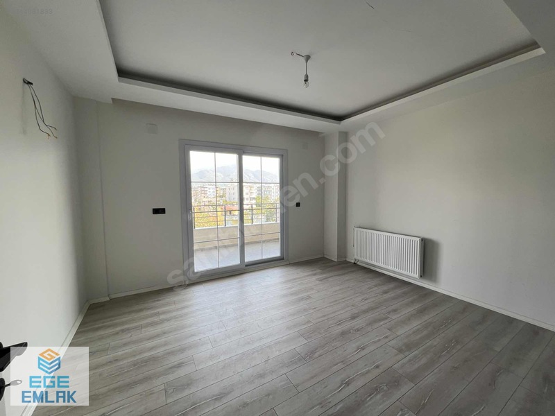 Ege Emlaktan Çaylı Mah.de 4+1 Kiralık Daire — fotoğraf 8