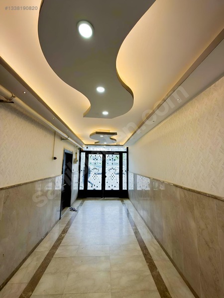 Karacaahmet Ana Cadde Üzeri 3+1 Teraslı İskanlı Krediye Uygun — fotoğraf 3