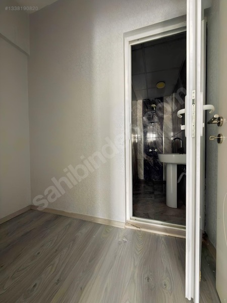 Karacaahmet Ana Cadde Üzeri 3+1 Teraslı İskanlı Krediye Uygun — fotoğraf 9