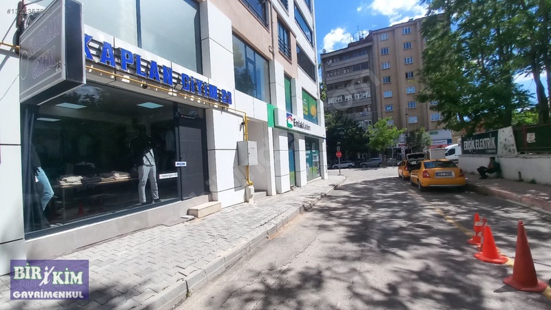 [birikim] Hürriyet Caddesinde Devren Satılık Giyim Mağazası — fotoğraf 17