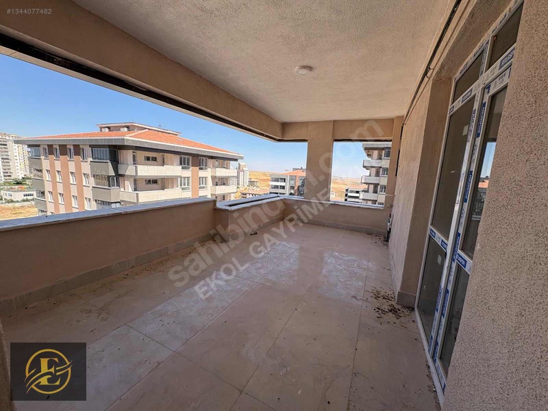 Ekol'den Beştepe De Kiralık 3,5+1 Sıfır Daire — fotoğraf 3