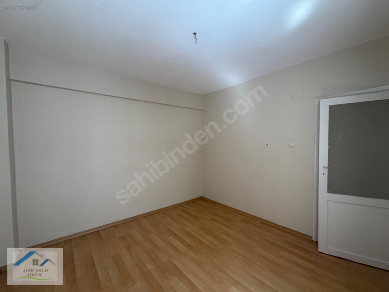 Kocamustafapaşa'da Balkonlu Temiz Boş Kiralık 2+1 Daire — fotoğraf 14