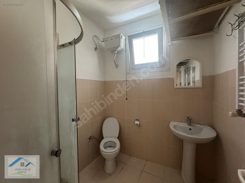 Kocamustafapaşa'da Balkonlu Temiz Boş Kiralık 2+1 Daire — fotoğraf 17