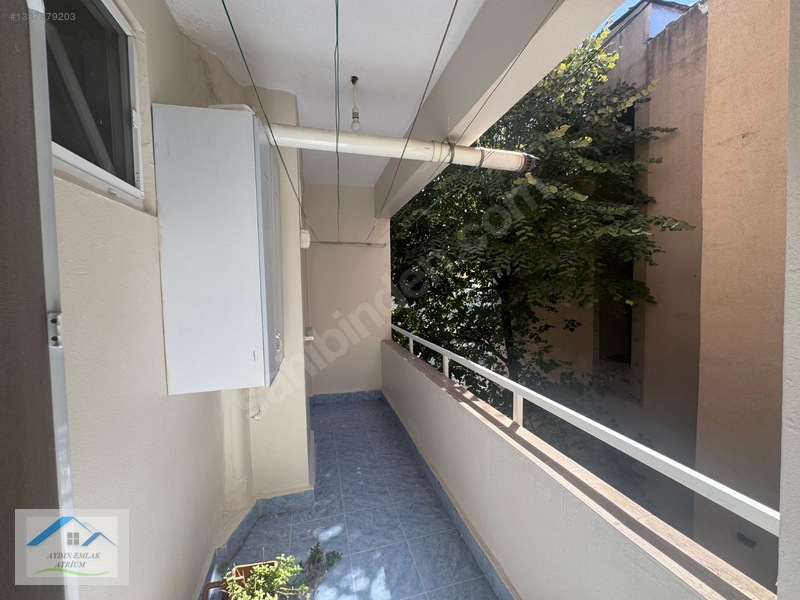 Kocamustafapaşa'da Balkonlu Temiz Boş Kiralık 2+1 Daire — fotoğraf 19