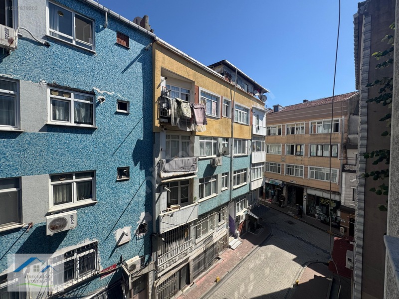 Kocamustafapaşa'da Balkonlu Temiz Boş Kiralık 2+1 Daire — fotoğraf 20