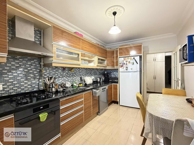 Cami Mahallesi Çarşı Yakını 3+1 150m² Geniş Boş Ara Kat — fotoğraf 5