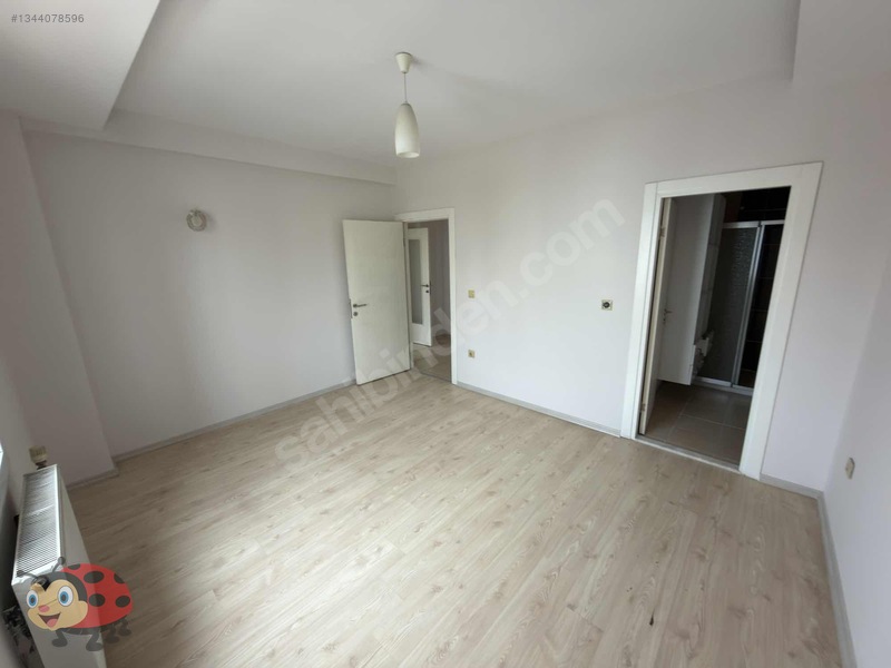 Uğur Dan Yeni Boyalı Doğalgazlı 2+1 100m2 Daire — fotoğraf 18