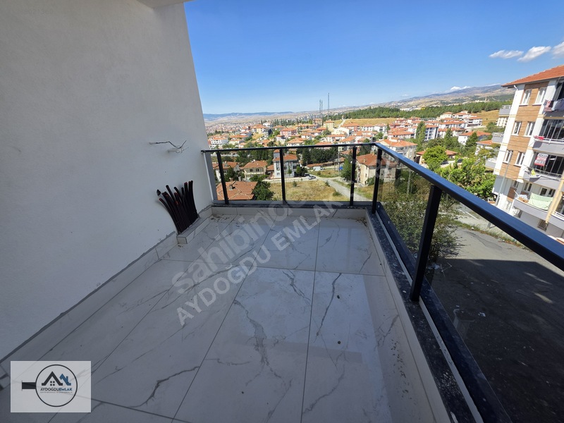 Aydoğdu'dan Bahar Cad Sıfır 3+1 Daire 110m² 1.kat Asansörlü.... — fotoğraf 9