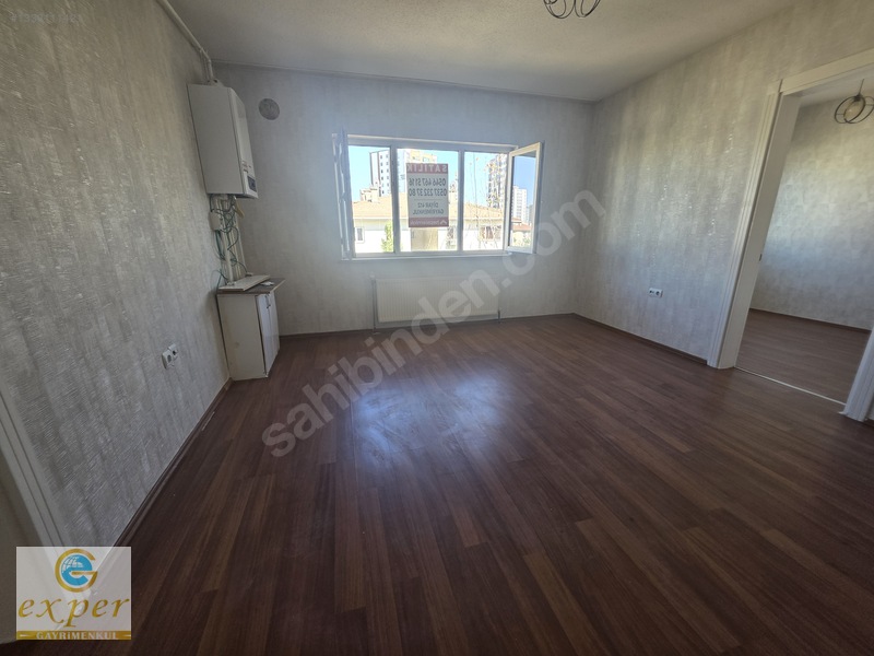 Merkezi Lokasyonda 2+1 Yenilenmiş Satılık Daire — fotoğraf 4