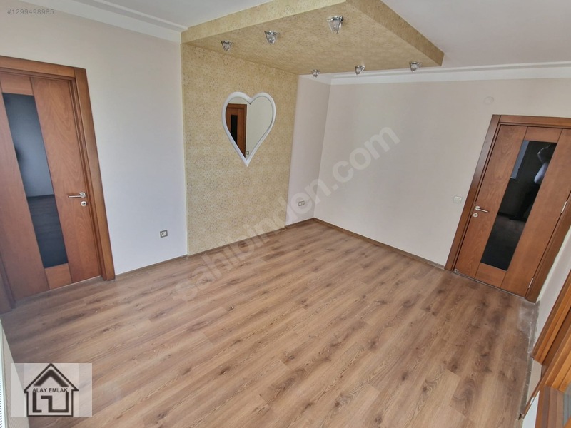 Bulvarda 4+1 Ara Kat 180 M2 Net Kullanım Alanlı Satılık Daire — fotoğraf 14
