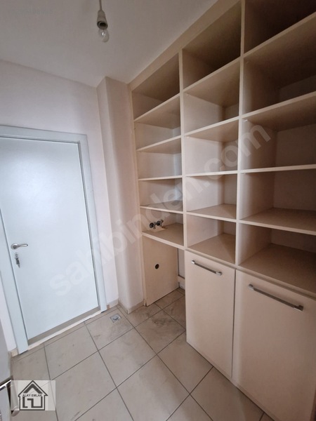 Bulvarda 4+1 Ara Kat 180 M2 Net Kullanım Alanlı Satılık Daire — fotoğraf 17