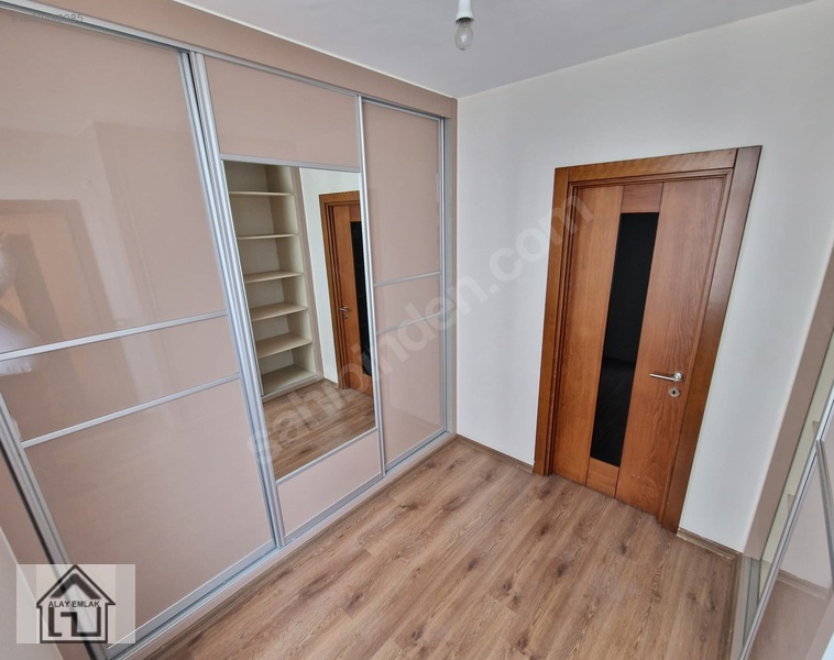 Bulvarda 4+1 Ara Kat 180 M2 Net Kullanım Alanlı Satılık Daire — fotoğraf 18
