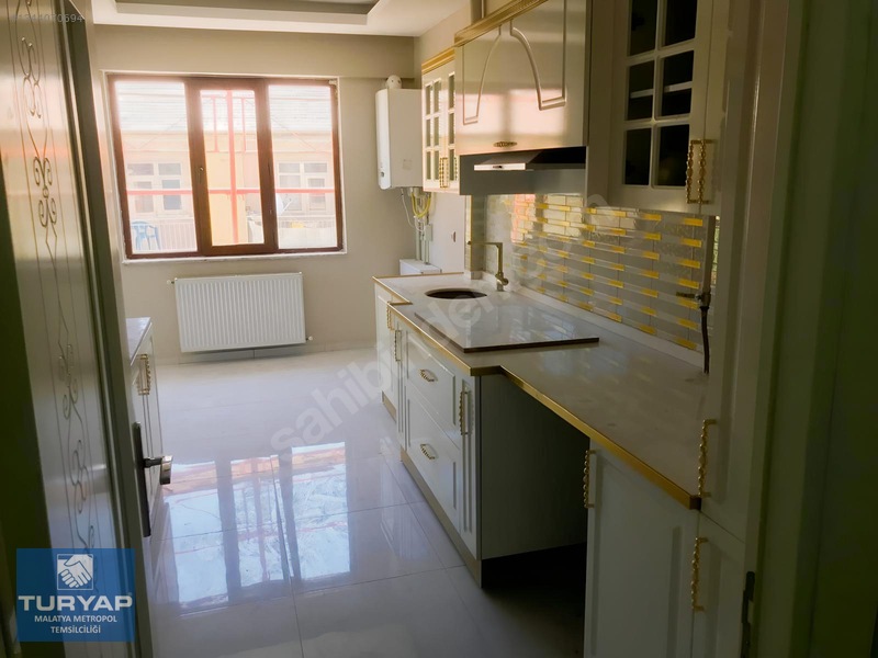 Turyap Metropol'den Temelli Cad. 3+1 Full Yapılı Satılık Daire — fotoğraf 2