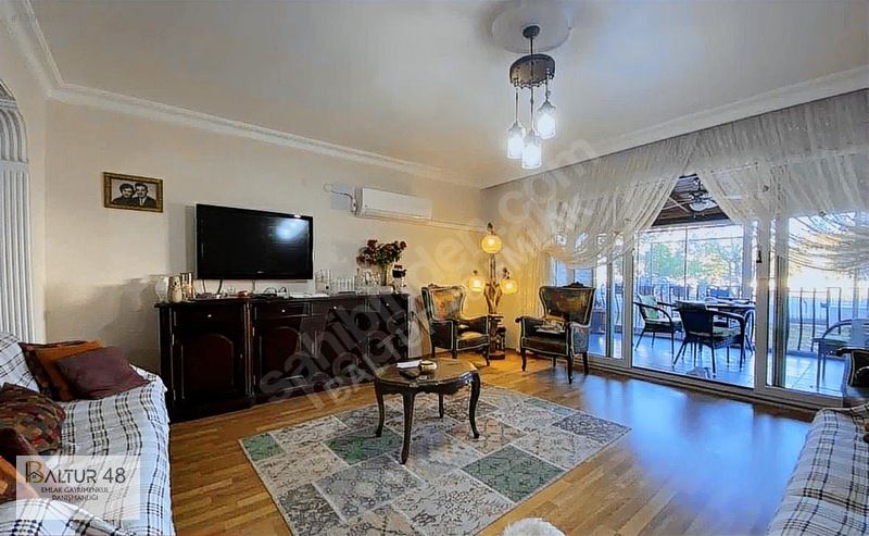 Fethiye Foça'Da Satılık 4+1 Bahçeli Triplex Villa, 140M²