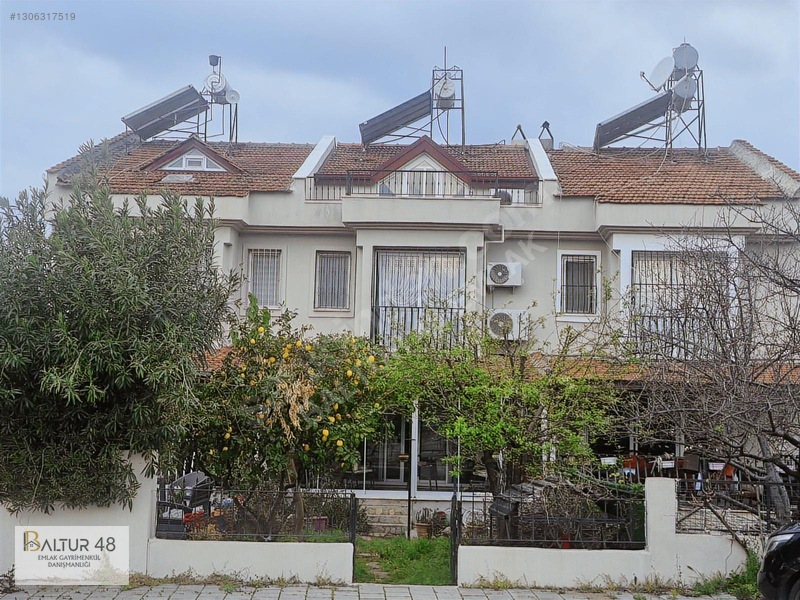 Fethiye Foça'da Satılık 4+1 Bahçeli Triplex Villa, 140m² — fotoğraf 2