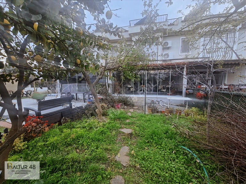 Fethiye Foça'da Satılık 4+1 Bahçeli Triplex Villa, 140m² — fotoğraf 8