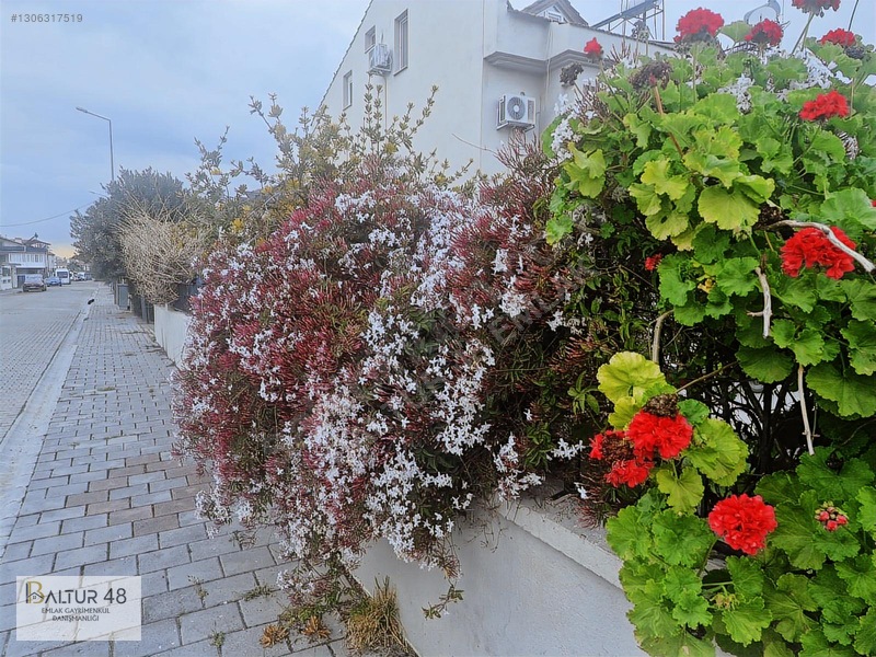 Fethiye Foça'da Satılık 4+1 Bahçeli Triplex Villa, 140m² — fotoğraf 9