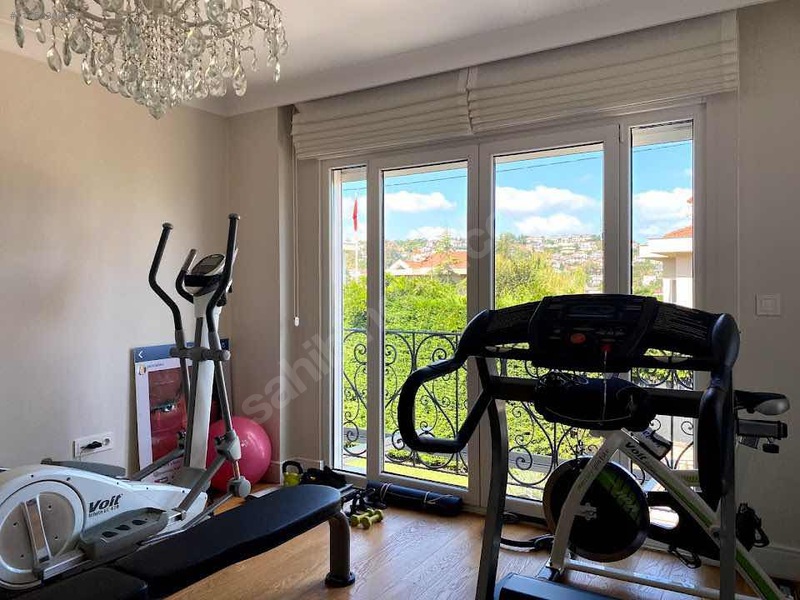 Zekeriyaköy Sitede Eşyalı Kiralık Villa — fotoğraf 19