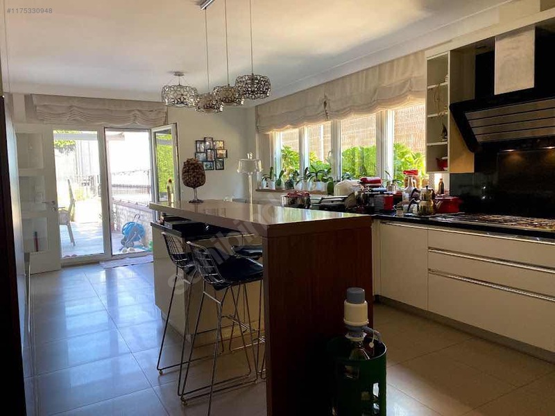 Zekeriyaköy Sitede Eşyalı Kiralık Villa — fotoğraf 21