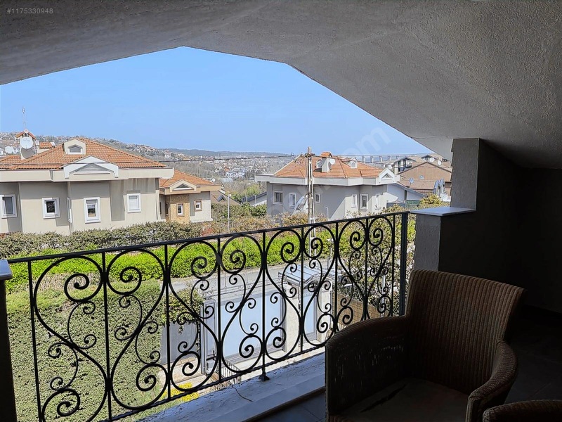 Zekeriyaköy Sitede Eşyalı Kiralık Villa — fotoğraf 32